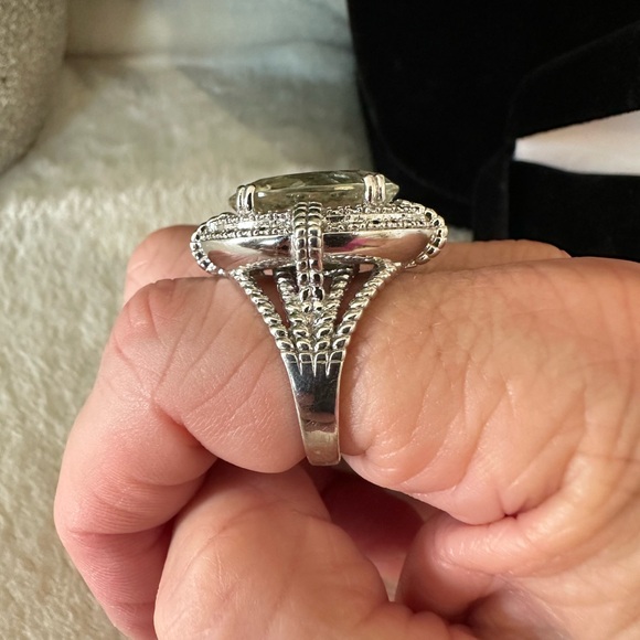 Sterling Silver Large Green Amethyst Ring. Size 7 1/2. - Picture 4 of 9